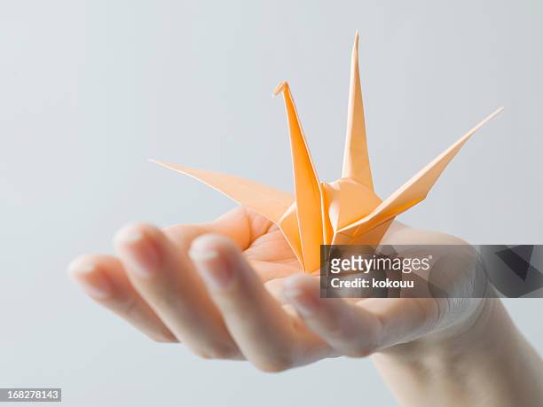 origami crane - origami stockfoto's en -beelden
