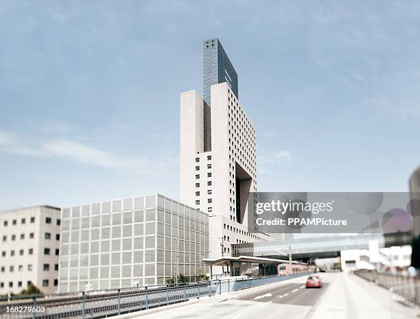 cidade moderna estação - iron county - wisconsin imagens e fotografias de stock