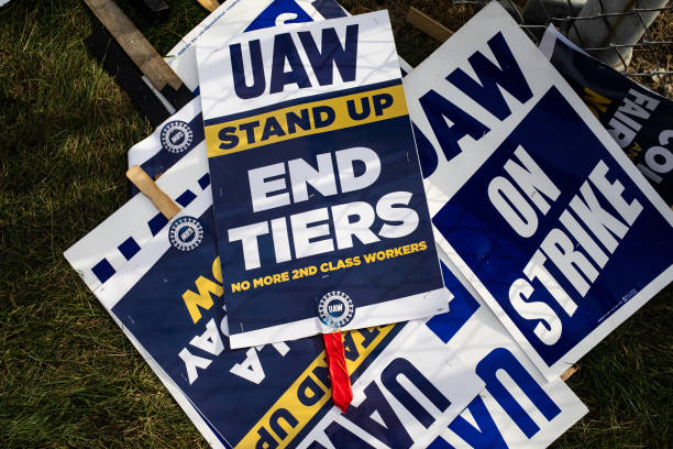 OH: United Auto Workers Go On Strike After Contract Talks Break Down