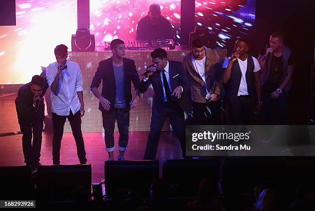 Dane Rumble 45 Will I Am Performs In Auckland Stock Photos, High-Res Pictures, and ...