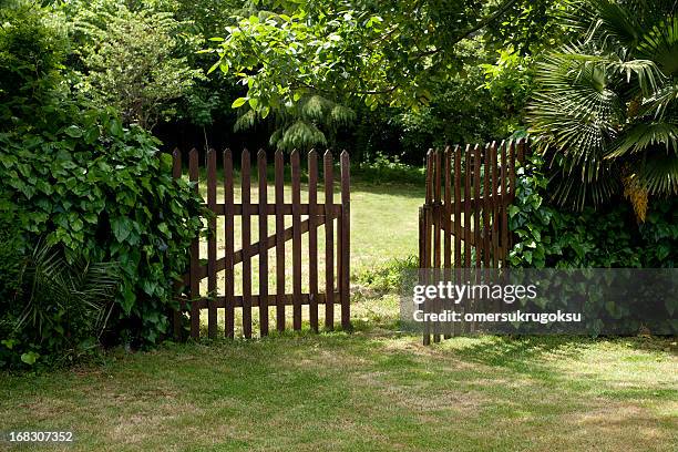 wooden fence - port bildbanksfoton och bilder