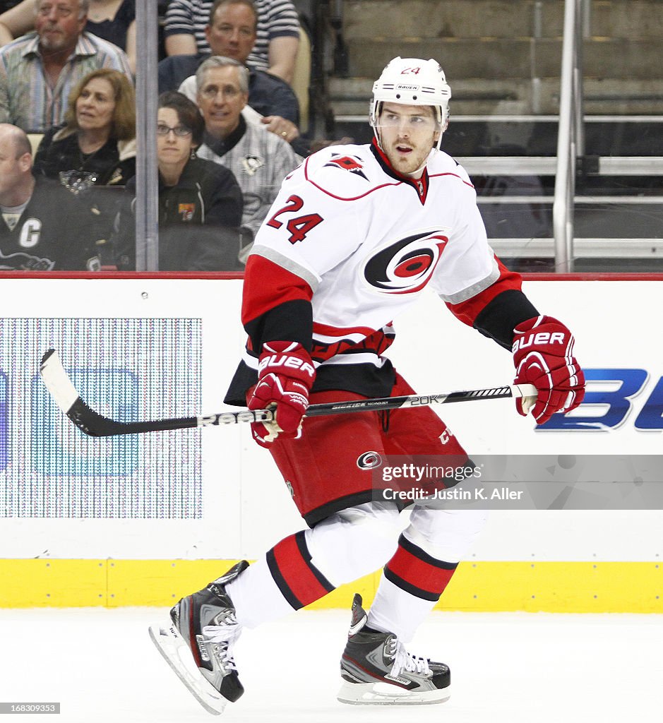 Carolina Hurricanes v Pittsburgh Penguins