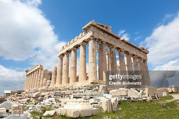 ギリシャます。パルテノン神殿、scaffolds ます。 - athens greece ストックフォトと画像