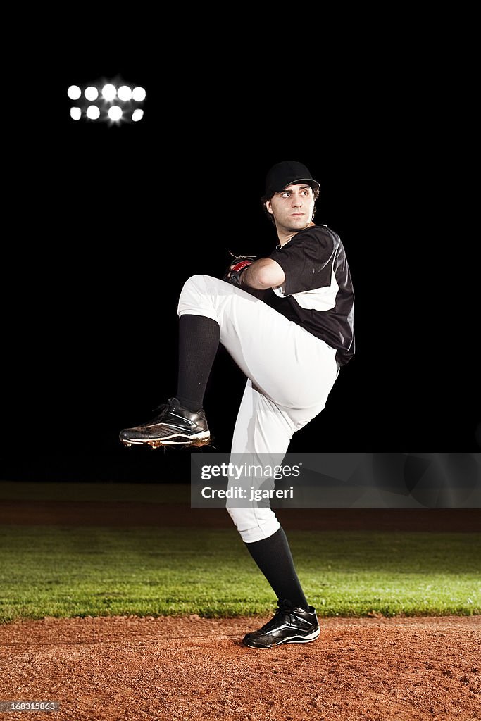 Pitching (baseball-action Aufnahme) auf die mound