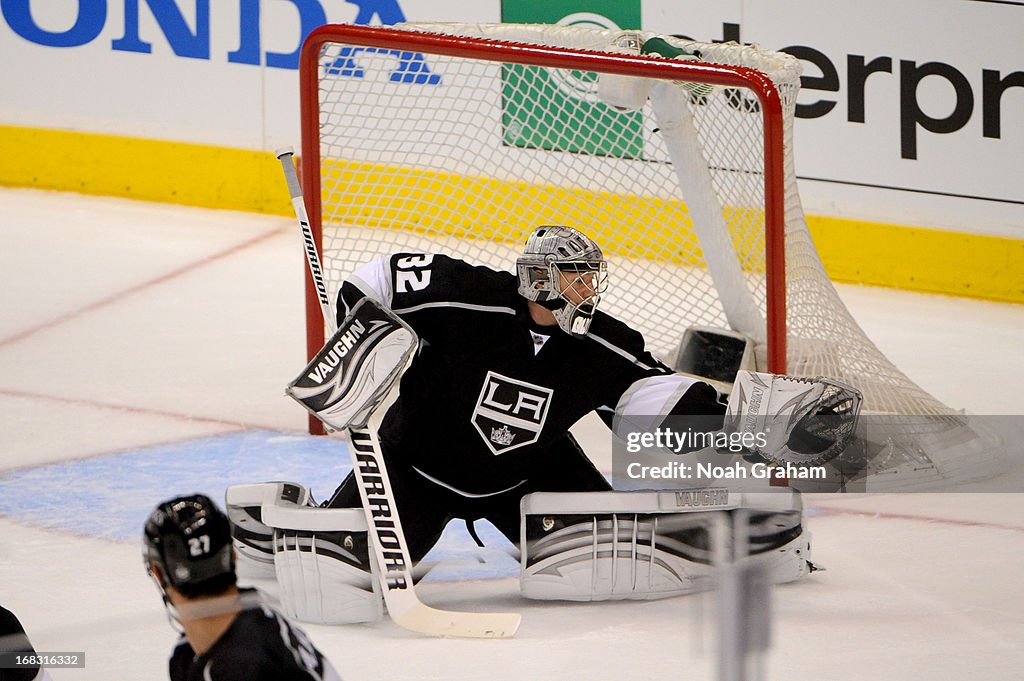 St. Louis Blues v Los Angeles Kings - Game Three