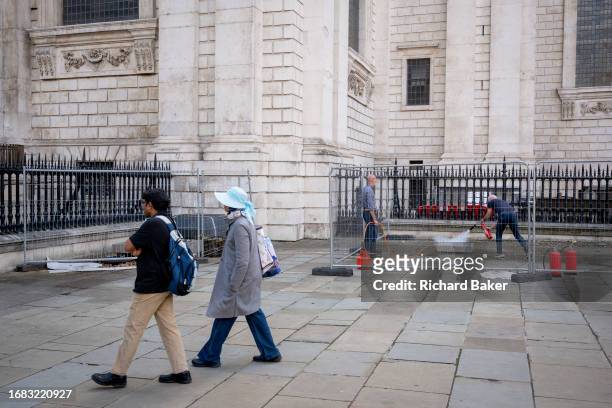 Staff learn how to extinguish a fire outside St Paul's Cathedral in the City of London, the capital's finanial district, on 22nd September 2023, in...