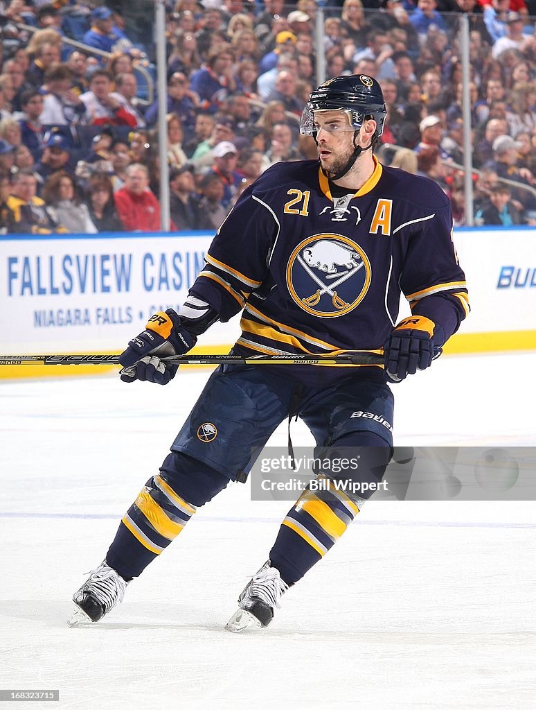 New York Islanders v Buffalo Sabres