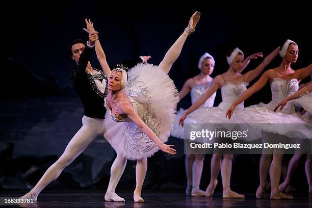 Dancers Alexander Butrimovich and Nataliya Kungurtseva of the Classical Russian Ballet perform during a rehearsal of 'Swan Lake' at Nuevo Apolo...