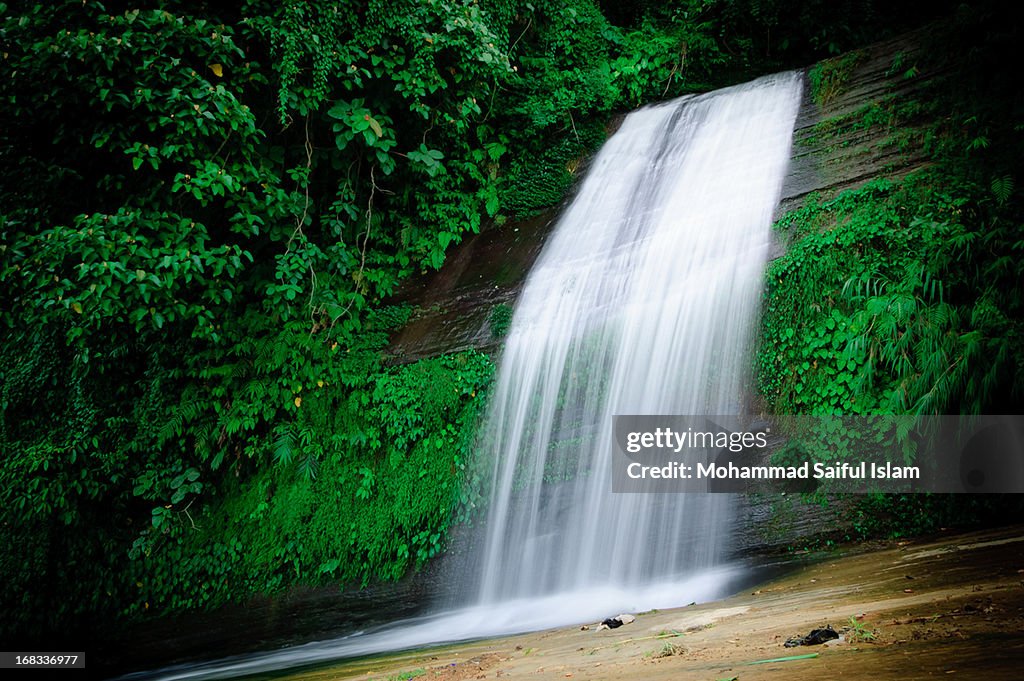 Teratoing Jhorna or Richang Jhorna (Waterfall) [Kh