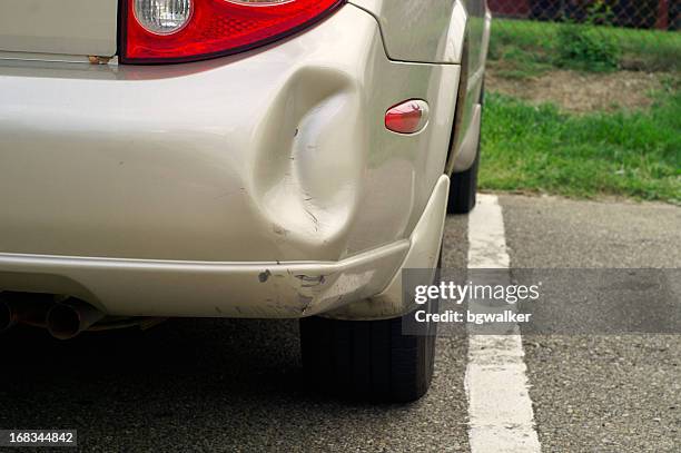 dented car bumper - bumper car stockfoto's en -beelden