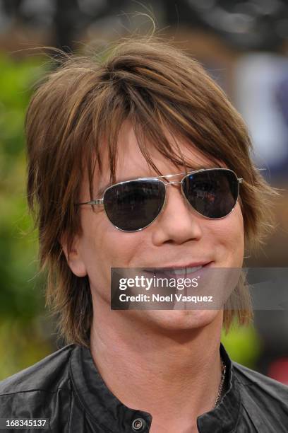 John Rzeznik of the Goo Goo Dolls visits "Extra" at The Grove on May 8, 2013 in Los Angeles, California.