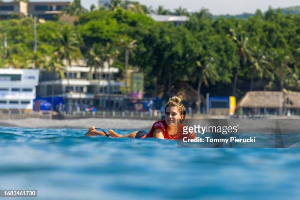 Longboard Champion Soleil Errico of the United States surfs in Heat 5 of the Round of 16 at the Surf City El Salvador Longboard Classic on September...