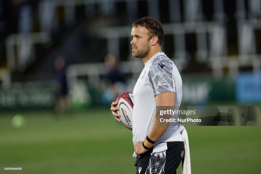 Newcastle Falcons v Sale Sharks - Premiership Rugby Cup