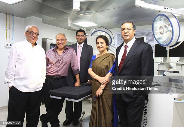 Suresh Soni CEO Nova Medical Centre with team of Doctors at one of the OT at the NOVA Medical Centre at East Of Kailash on October 29, 2010 in New...