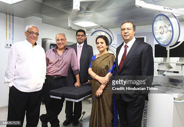 Suresh Soni CEO Nova Medical Centre with team of Doctors at one of the OT at the NOVA Medical Centre at East Of Kailash on October 29, 2010 in New...