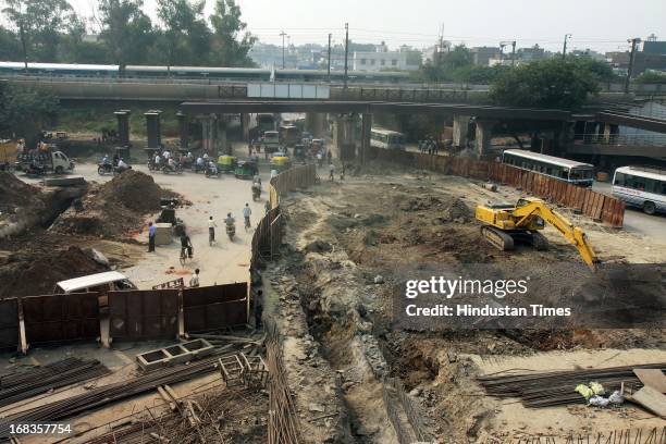 Shada Rai Shahdara Metro Photos and Premium High Res Pictures - Getty Images