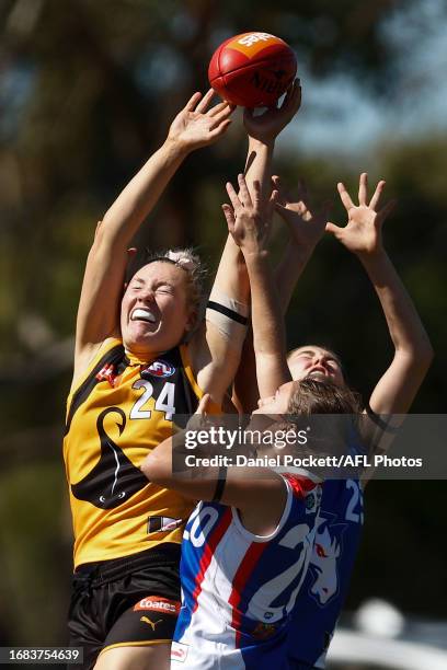 Abbey Tregellis of the Stingrays attempts to mark the ball during the Coates Talent League Girls Preliminary Final match between Dandenong Stingrays...