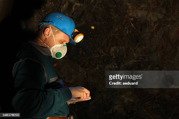 trabalhador de metrô - coal miner - fotografias e filmes do acervo
