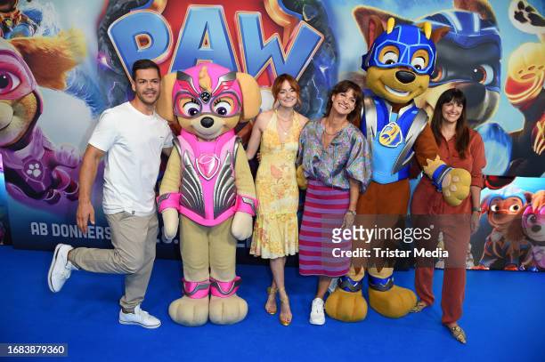 Simon Albers, Lea van Acken, Marlene Lufen and Sarah Urbanczyk attend the "PAW Patrol" premiere at UCI Luxe Mercedes Platz on September 23, 2023 in...