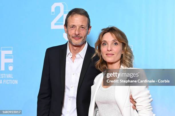 Jean-Xavier de Lestrade and Alix Poisson attend the "Sambre" photocall during the 25th La Rochelle Fiction Festival on September 15, 2023 in La...