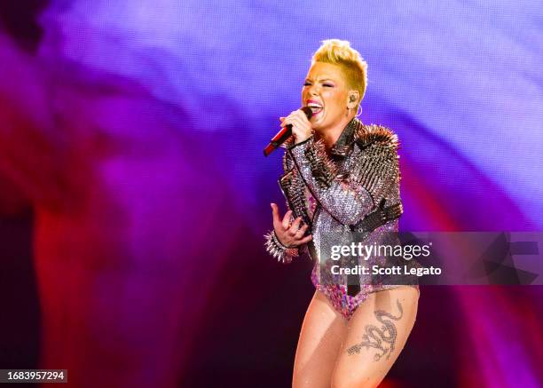 Pink Singer Atlanta 31,976 Singer Pink Photos & High Res Pictures - Getty Images