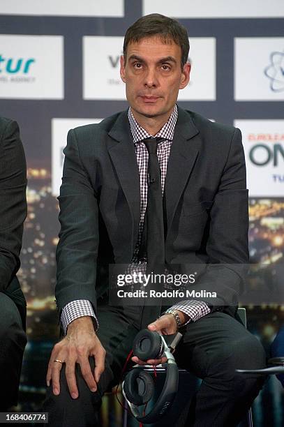 Georgios Bartzokas, Head Coach of Olympiacos Piraeus during the Turkish Airlines EuroLeague Final Four Presentation Press Conference at London City...