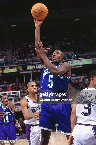 Anthony Goldwire of the Charlotte Hornets shoots the ball against the Sacramento Kings during a game played on January 12, 1997 at Arco Arena in...