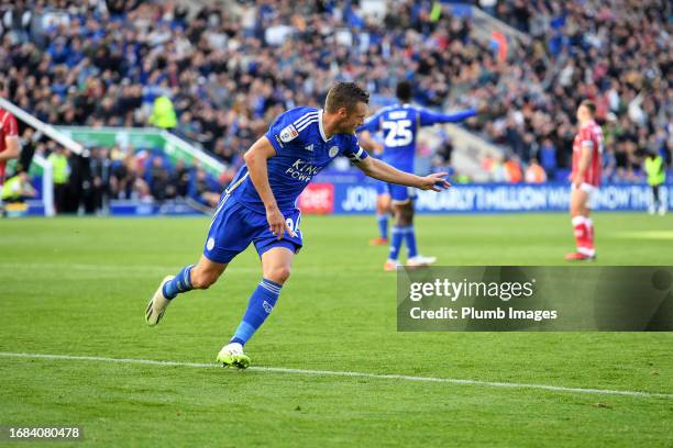 Jamie Vardy of Leicester City celebrates scoring a penalty for Leicester City during the Sky Bet Championship match between Leicester City and...