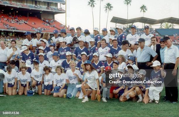 Kareem Abdul-Jabbar, Chad Lowe, Pia Zadora, Pat Boone , Paul Rodriguez , James Belushi , Dennis Franz , Richard Dean Anderson and Corey Haim , Tom...