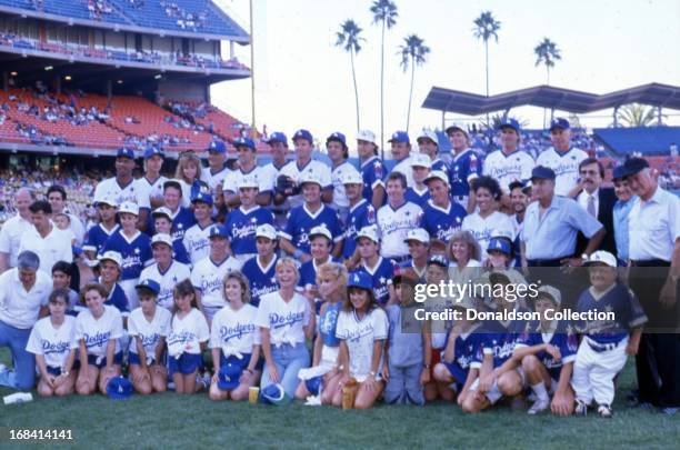 Kareem Abdul-Jabbar, Chad Lowe, Pia Zadora, Pat Boone , Paul Rodriguez , James Belushi , Dennis Franz , Richard Dean Anderson and Corey Haim , Tom...
