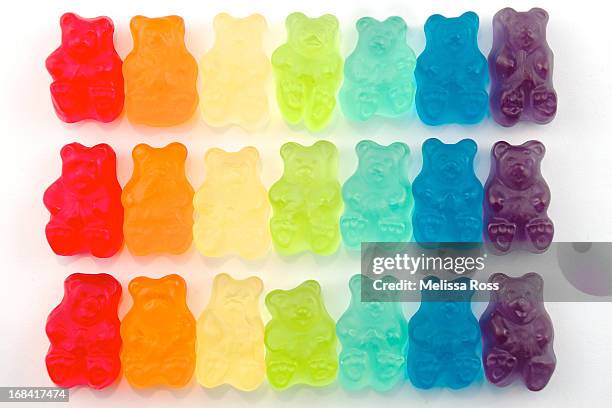 rainbow jelly bear candy - gummi bears ストックフォトと画像