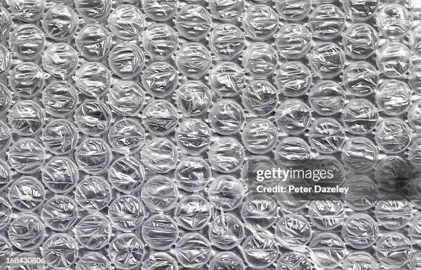 bubble wrap - bubble wrap stock pictures, royalty-free photos & images