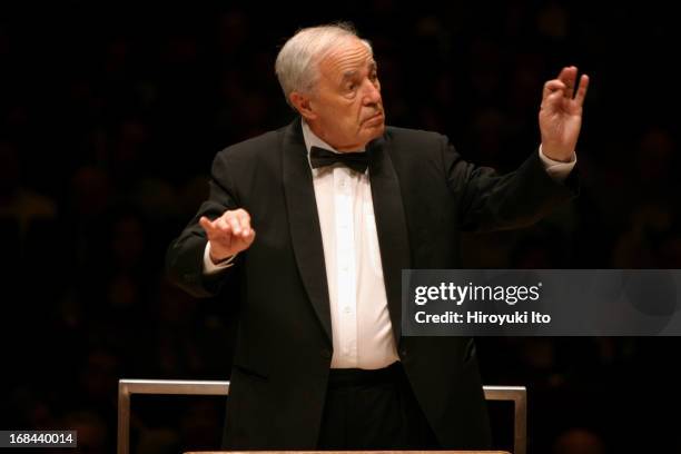 Pierre Boulez conducting Chicago Symphony Orchestra in all-Bartok program at Carnegie Hall on Saturday night, May 14, 2005.This image:Pierre Boulez...