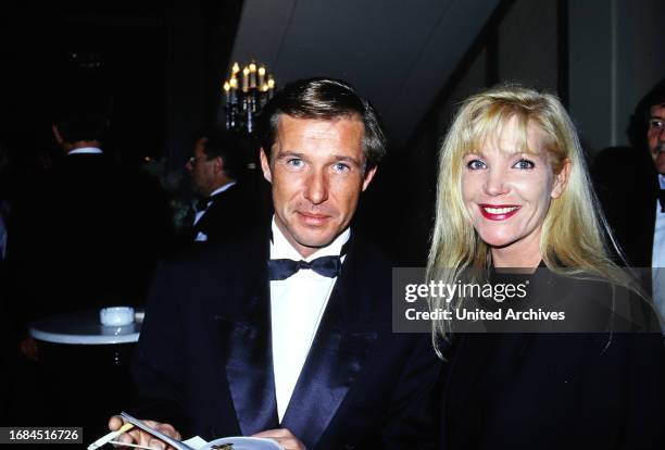 Michael Lesch, deutscher Schauspieler, mit Freundin Christina Keiler aka Christina Kaiser, circa 1998. .
