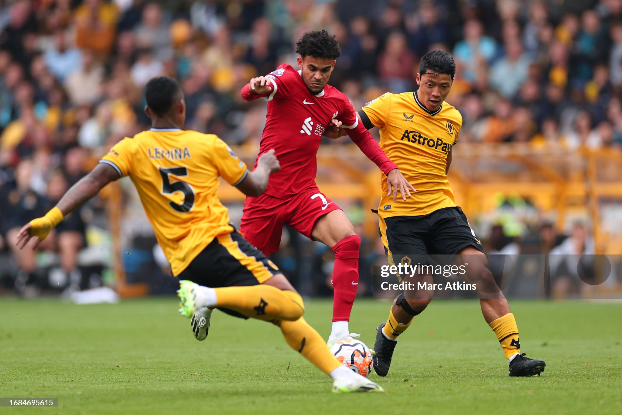 Liverpool edge past Wolverhampton in the final phase, goal by Gakpo