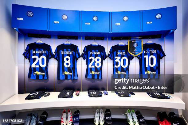 2,822 Ac Milan Dressing Room Stock Photos, High-Res Pictures, and ...