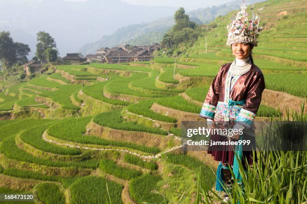 miao minority girl - miaominoriteten bildbanksfoton och bilder