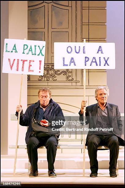 Spinning of the play "La Danse De L'Albatros" by Gerard Sibleyras, staged by Patrice Kerbrat, performed by Pierre Ardit, Jean Michel Dupuis, Josiane...