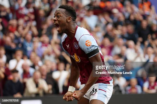 Jhon Duran of Aston Villa celebrates after scoring the team's first goal during the Premier League match between Aston Villa and Crystal Palace at...