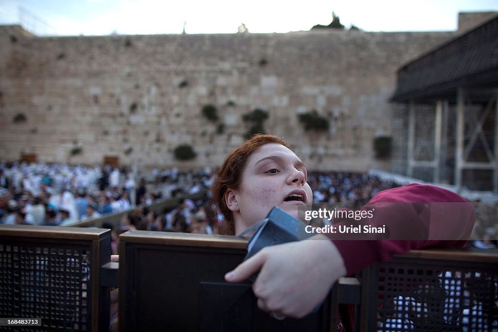 Clashes Erupt At Women of The Wall Prayer Service in Jerusalem