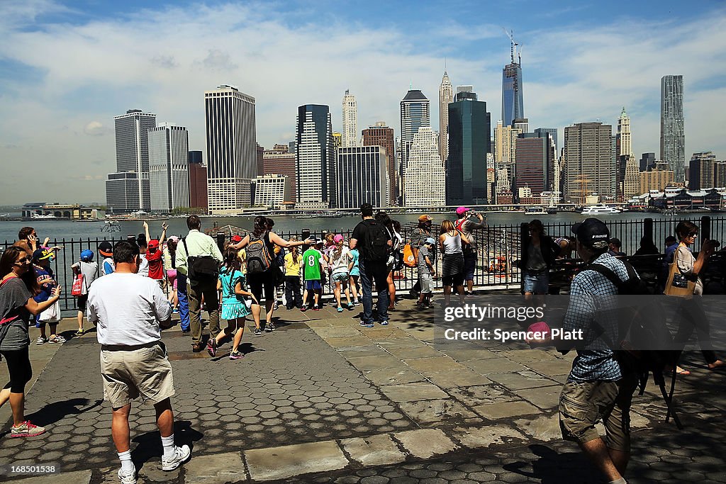 Final Section Of One World Trade Center's Spire Installed