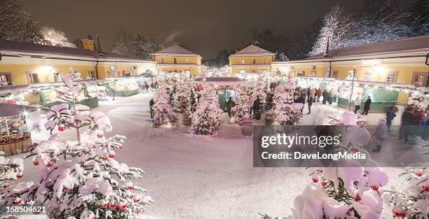traditional christmas market in europe - salzburg stockfoto's en -beelden