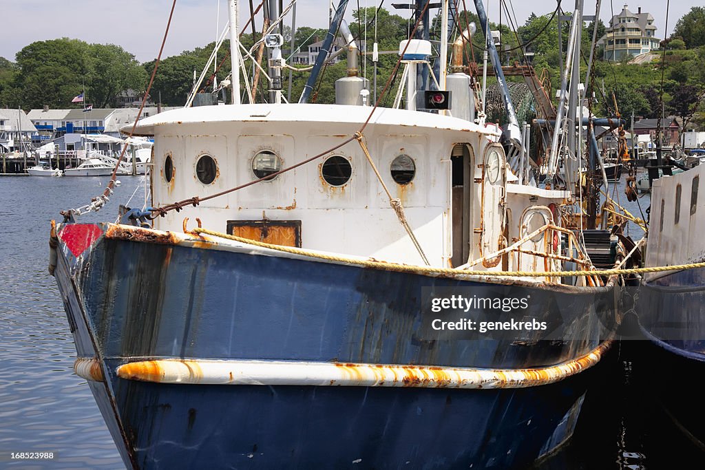 Barco Pesquero amarrados en el puerto de transbordadores, Gloucester, MA