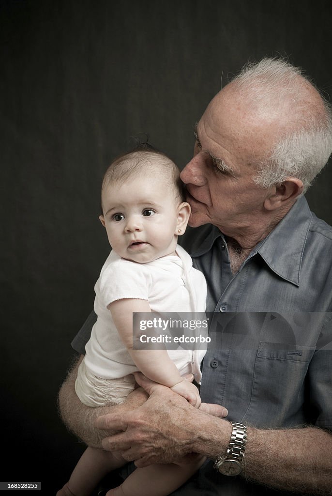 Grandpa et petite-fille