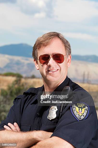 cordial policía - jefe de policía fotografías e imágenes de stock