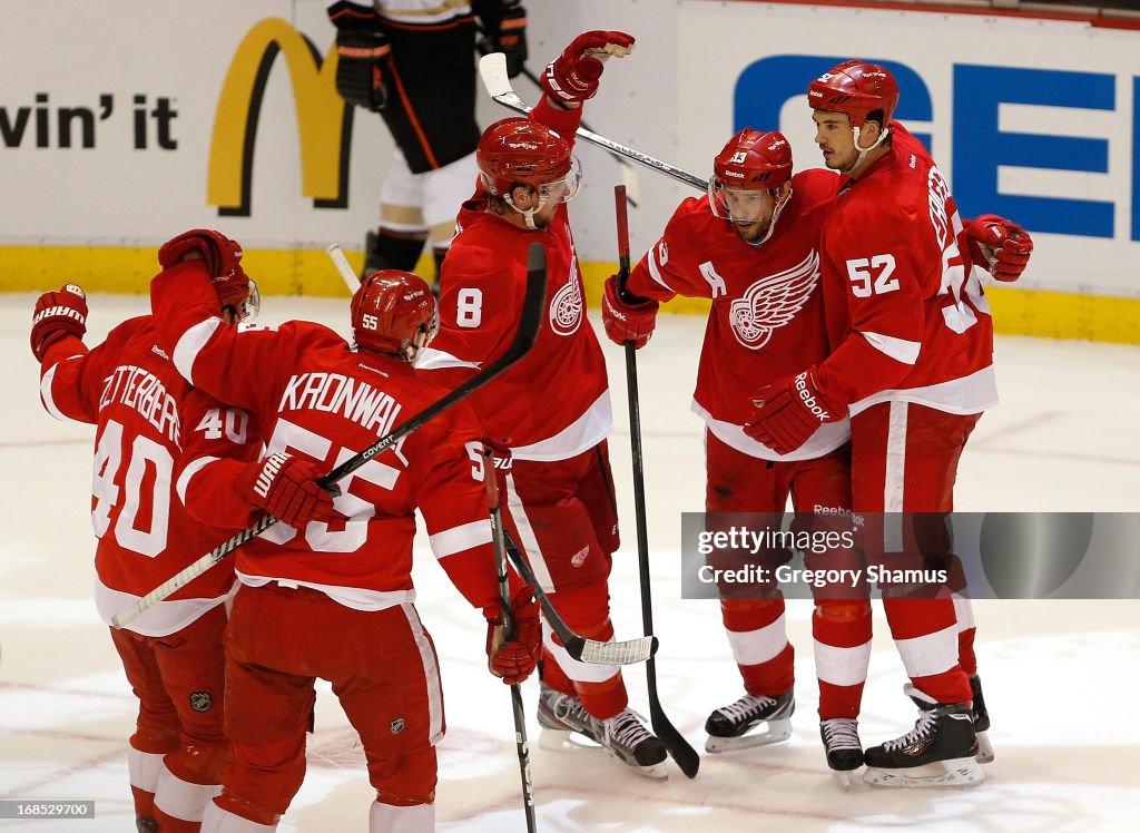 Anaheim Ducks v Detroit Red Wings - Game Six