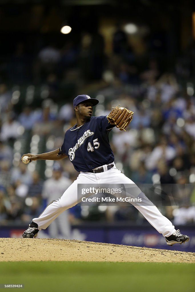 Texas Rangers v Milwaukee Brewers