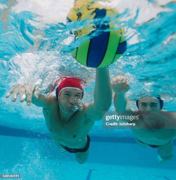 water-polo - waterpolo fotografías e imágenes de stock