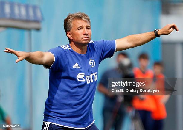 Head coach Dan Petrescu of FC Dynamo Moscow gestures during the Russian Premier League match between FC Dynamo Moscow and FC Krasnodar at the Arena...