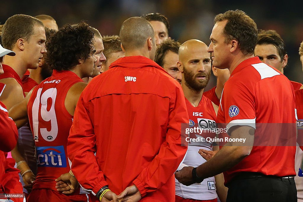 AFL Rd 7 - Hawthorn v Sydney